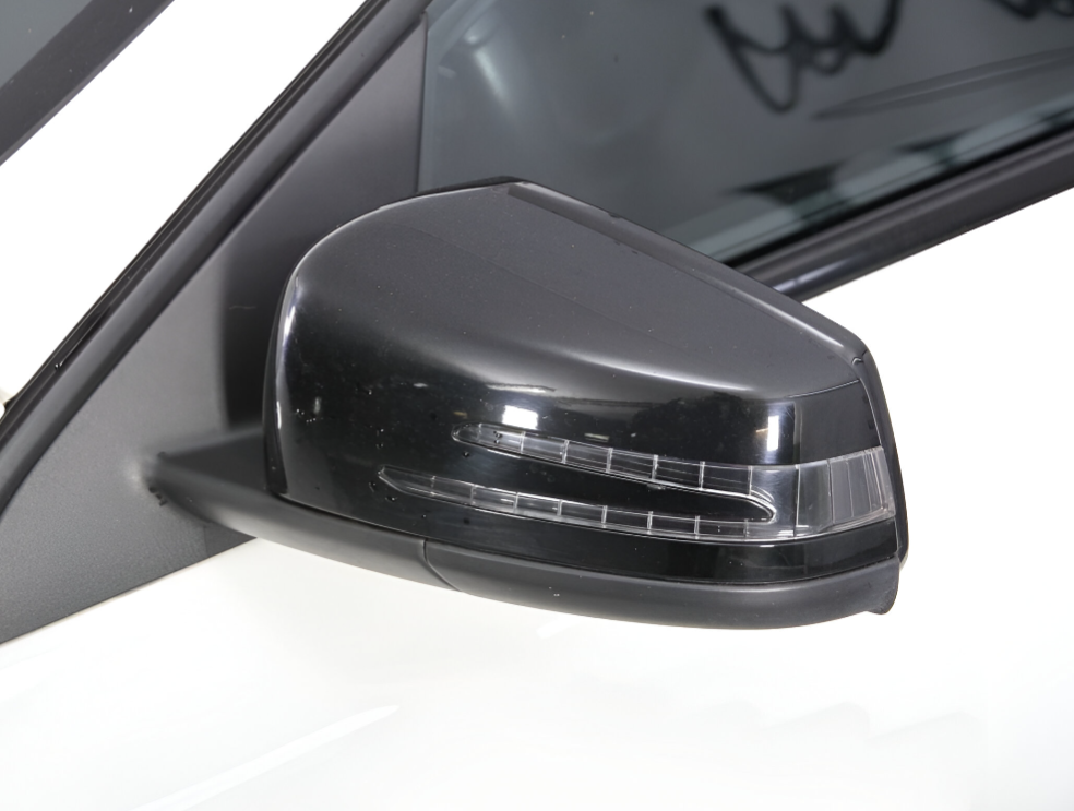 Mercedes Classe C W204 - Coques de rétroviseurs Noires Brillantes (2007 - 2016)